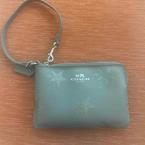 Coach wristlet - Picture 1 of 4